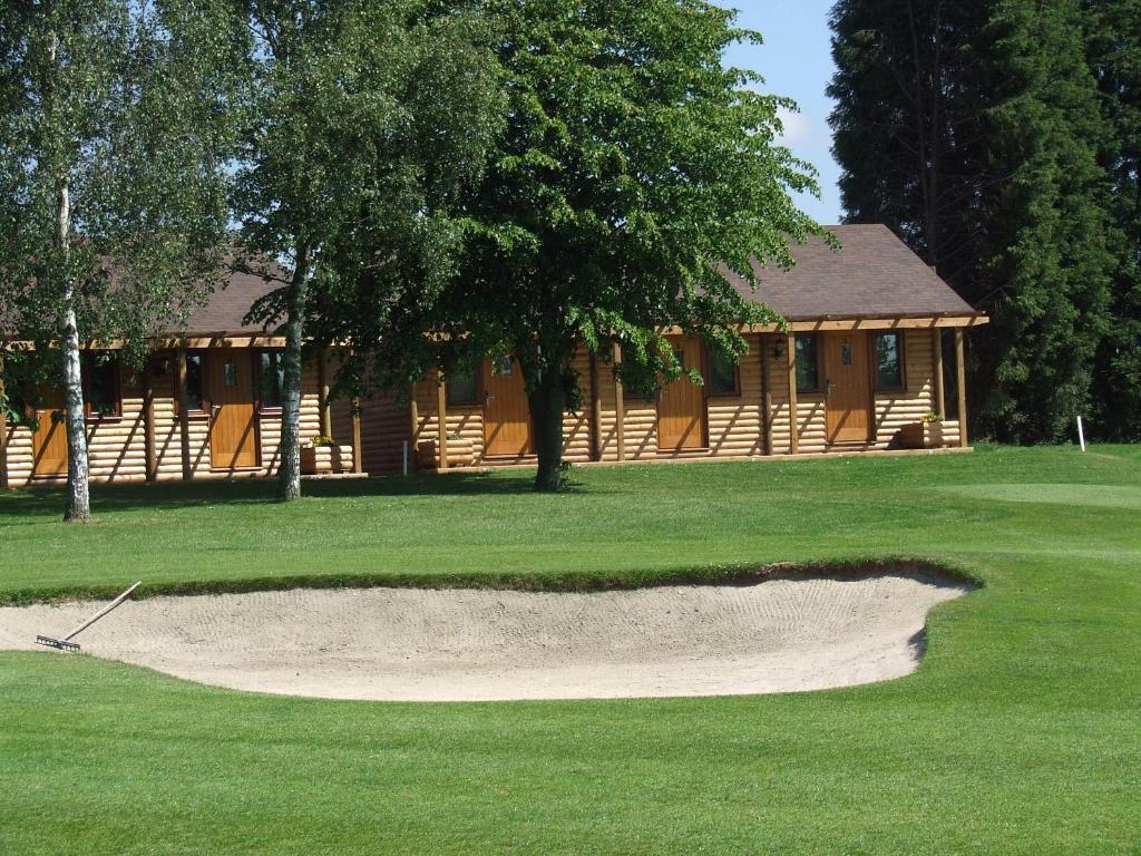 فندق Calderfields Golf & Country Club والسال المظهر الخارجي الصورة