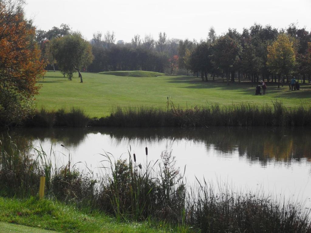 فندق Calderfields Golf & Country Club والسال المظهر الخارجي الصورة