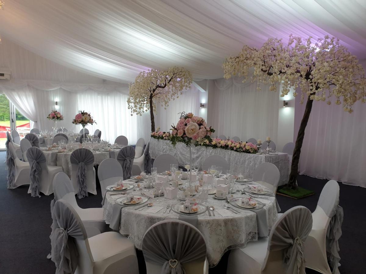 فندق Calderfields Golf & Country Club والسال المظهر الخارجي الصورة