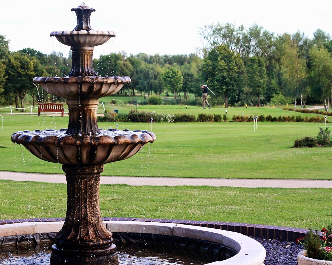 فندق Calderfields Golf & Country Club والسال المظهر الخارجي الصورة